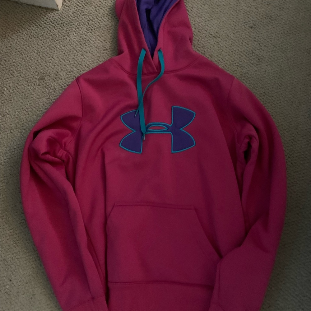 Under Armour sweatshirt